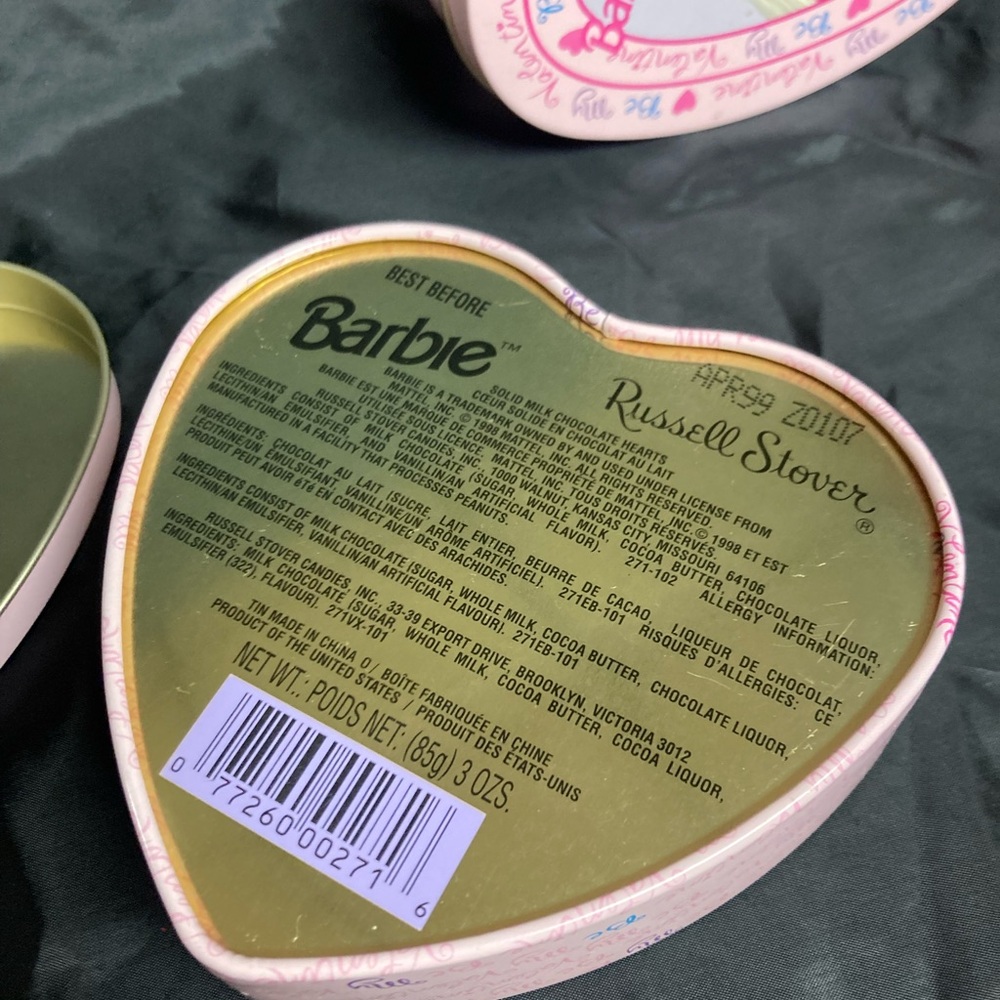 2 Barbie Valentine Tins 1999 - Picture 7 of 7